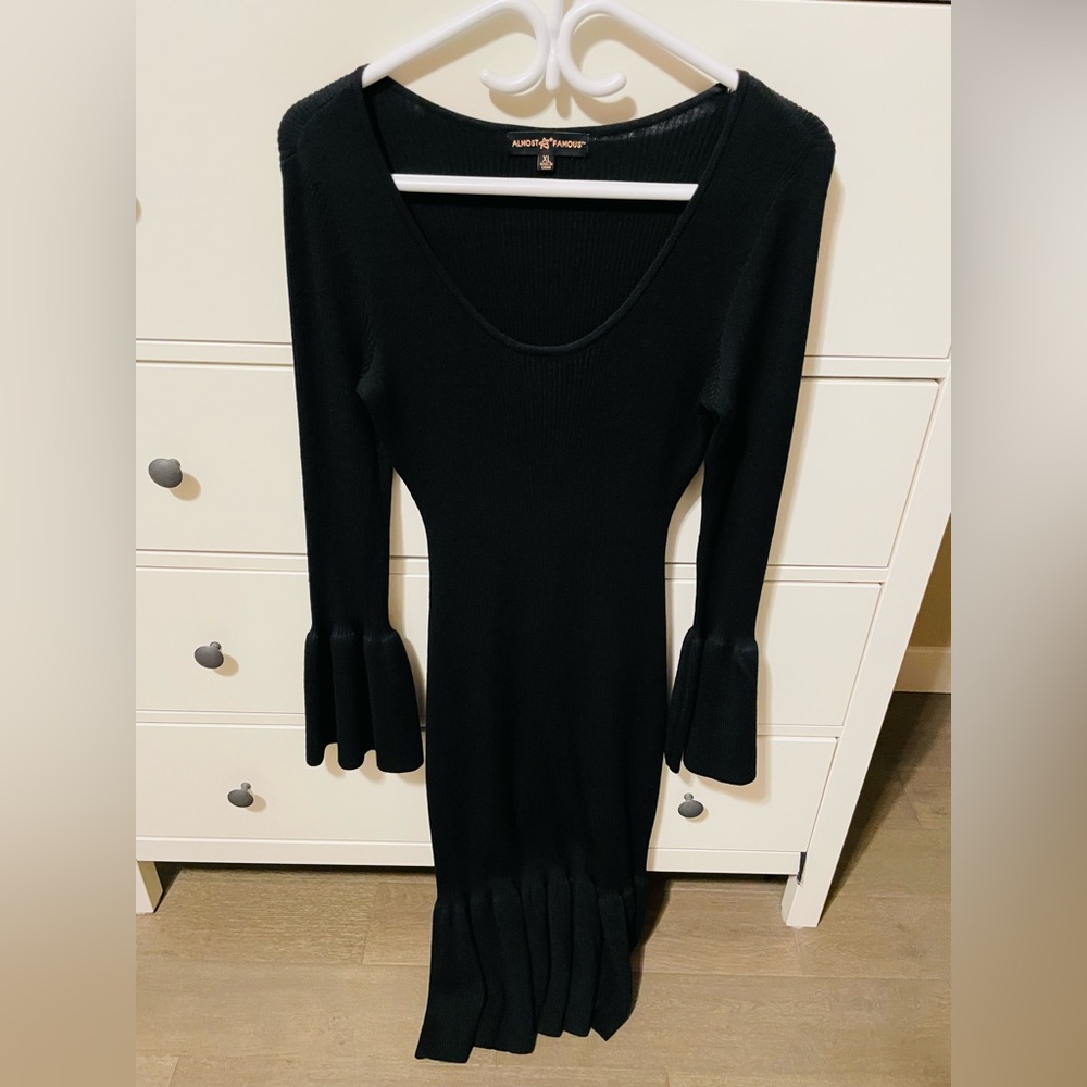 Almost Famous Black Long Sleeve Dress